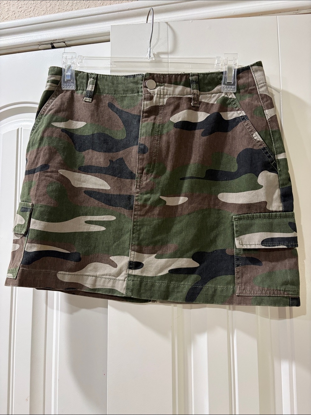 Forever 21 Green Camo Cargo Mini Skirt